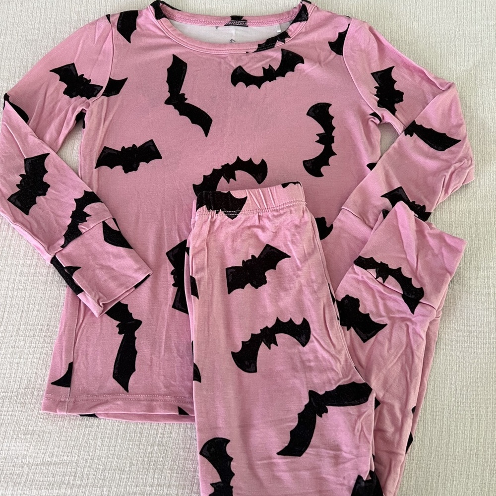 Little Pajama Co bat 🦇 loungewear